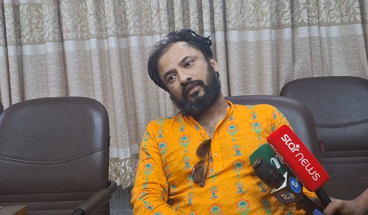 আওয়ামীপন্থি শিক্ষককে দৌড়ে ধরা নিয়ে যা জানা যাচ্ছে