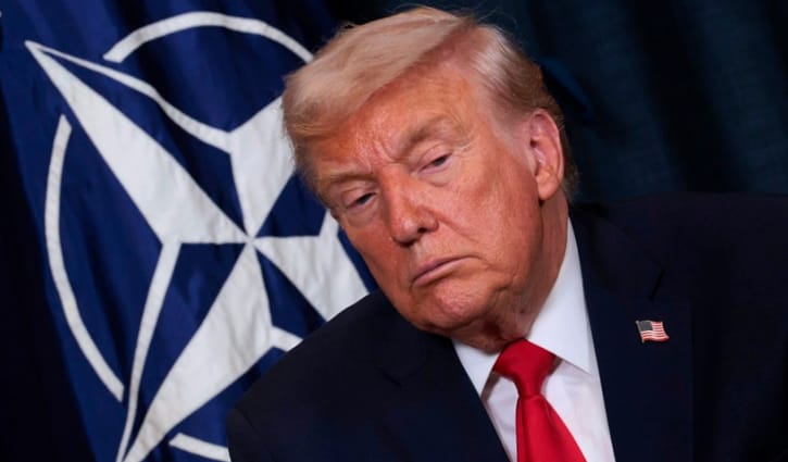 সমালোচনার ঝড়ে সুরবদল: ব্রিটিশ সেনাদের প্রশংসায় ভাসালেন ট্রাম্প