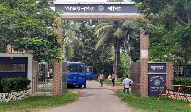 অভয়নগরে যুবককে কুপিয়ে হত্যা 