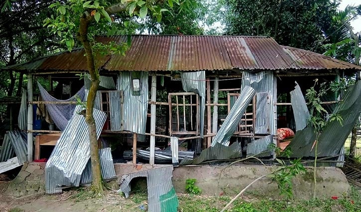 কিশোরকে পানিতে চুবিয়ে হত্যা, অভিযুক্তদের বাড়িতে হামলা-ভাঙচুর