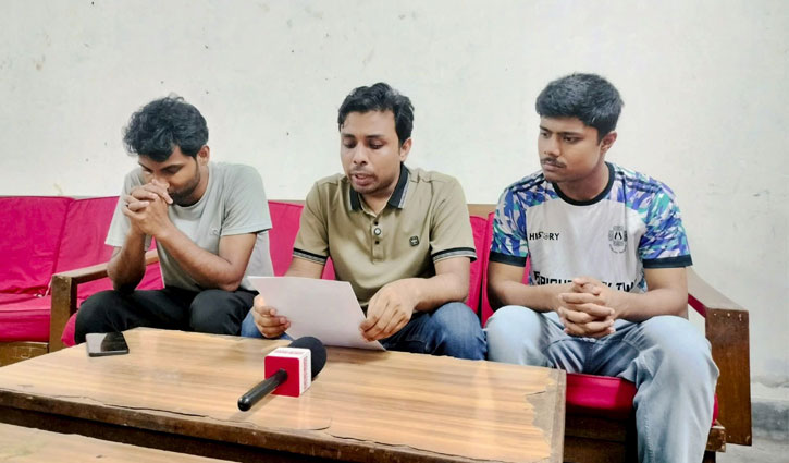 ফেসবুক পোস্ট ঘিরে জাবি ছাত্রদল নেতার বাড়িতে হামলার অভিযোগ