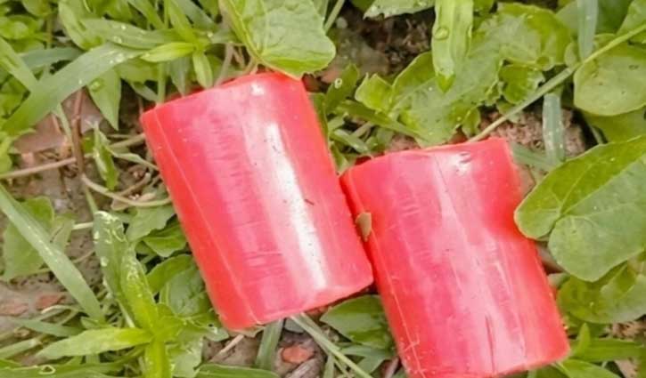 সাতক্ষীরায় বিএনপি অফিসে আগুন, ককটেল উদ্ধার