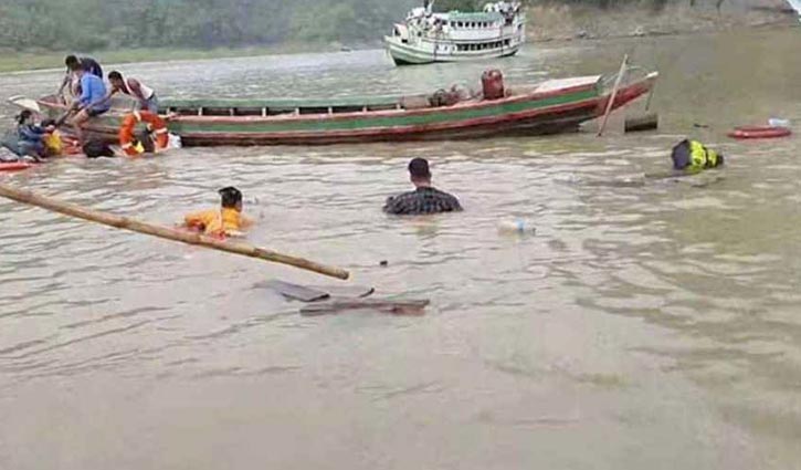 কাপ্তাই হ্রদে লঞ্চের ধাক্কায় ডুবল ইঞ্জিনচালিত নৌকা, উদ্ধার ১২