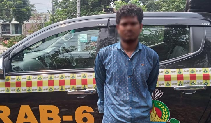 দুইজন নিহতের ঘটনায় পলাতক বাসচালক গ্রেপ্তার