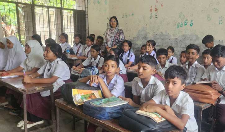 নড়াইলে ২৮০ প্রাথমিক বিদ্যালয়ে ভারপ্রাপ্ত প্রধান শিক্ষক, পাঠদ