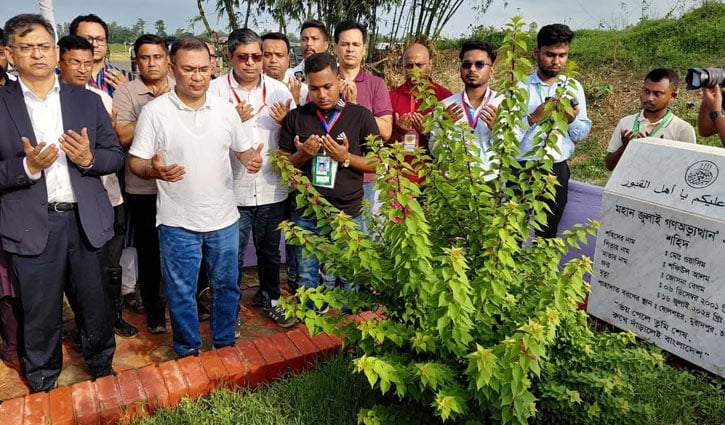 শহিদ ওয়াসিম আকরামের কবর জিয়ারত করলেন প্রধানমন্ত্রী