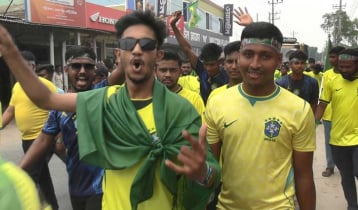 লালমনিরহাটে ব্রাজিল দলের সমর্থকদের আনন্দ মিছিল