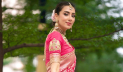 লাইফলাইনের পোস্টারে নজড় কাড়লেন মিম