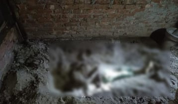 মায়ের লাশ ঘরের মেঝেতে পুঁতে রাখার অভিযোগ ছেলের বিরুদ্ধে
