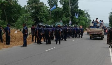 টাঙ্গাইলে ১৪৪ ধারা উপেক্ষা করে হামলা, বাড়িতে আগুন