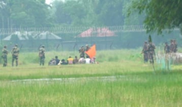 বড়বাড়ি সীমান্তে আটকে ১০ জন, সারাদিনেও মেলেনি সমাধান