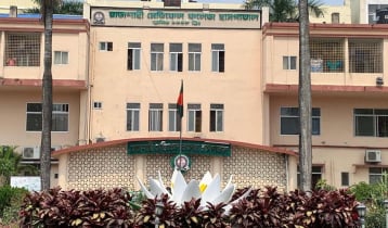 রামেক হাসপাতালে কর্মবিরতিতে ইন্টার্ন চিকিৎসকরা