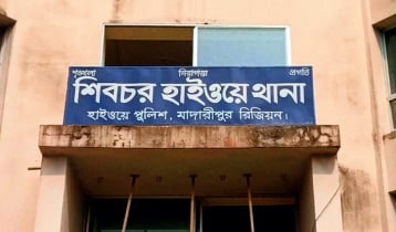এক্সপ্রেসওয়েতে দাঁড়িয়ে থাকা ট্রাকে প্রাইভেটকারের ধাক্কা, নিহত ৪