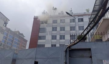 গাজীপুরে পোশাক কারখানার আগুন ৭ ইউনিটের চেষ্টায় নিয়ন্ত্রণে