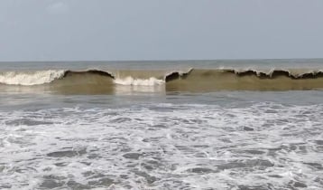 চার সমুদ্র বন্দরে ৩ নম্বর সতর্ক সংকেত