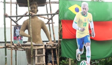 গোপালগঞ্জে মেসির ১৬ ফুট ভাস্কর্য, নেইমারের প্রতিকৃতি ঘিরে উচ্ছ্বাস
