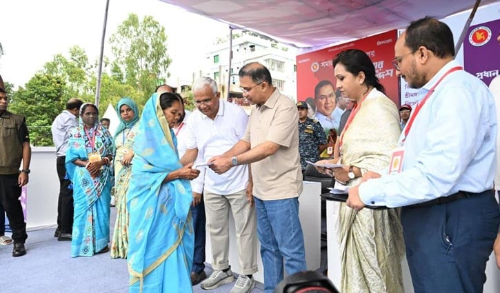বাজেটকে ‘চানাচুর’ বলা মানে জনগণের বিরুদ্ধে অবস্থান: প্রধানমন্ত্রী