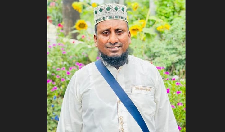 নওগাঁয় সড়কের পাশ থেকে শিক্ষকের মরদেহ উদ্ধার