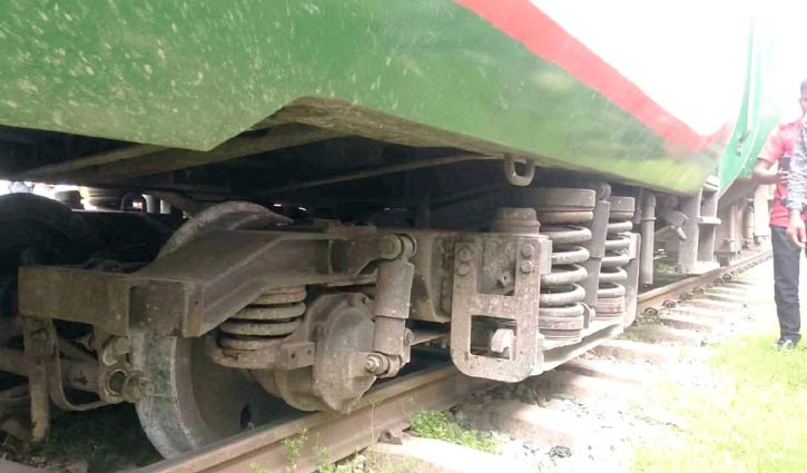 ট্রেন লাইনচ্যুত, ময়মনসিংহ-জামালপুর রেল যোগাযোগ বন্