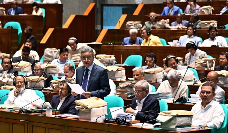 পুঁজিবাজার শক্তিশালী করতে কার্যকর উদ্যোগের ঘোষণা অর্থমন্ত্রীর