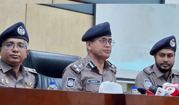 কার্যক্রম নিষিদ্ধ আ.লীগের প্রতিষ্ঠাবার্ষিকী ঘিরে সতর্ক পুলিশ