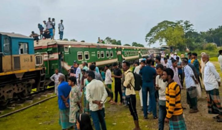 ময়মনসিংহে সাড়ে ৩ ঘণ্টা পর রেল যোগাযোগ স্বাভাবিক