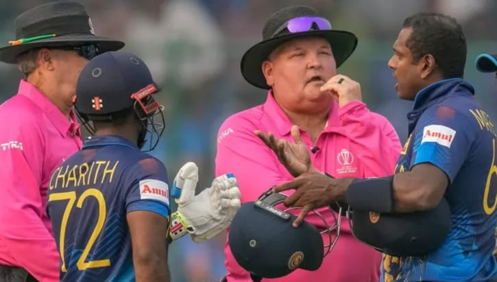 সাকিব-ম‌্যাথুজের ‘টাইমড আউট’ সিদ্ধান্ত দেওয়া আম্পায়ার অবসরে