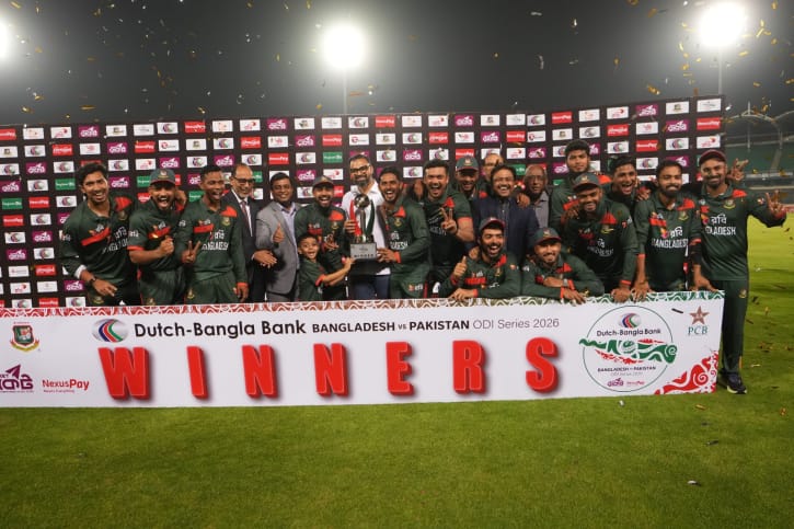 চরম নাটকীয়তা আর রুদ্ধশ্বাস জয়ে সিরিজ বাংলাদেশের