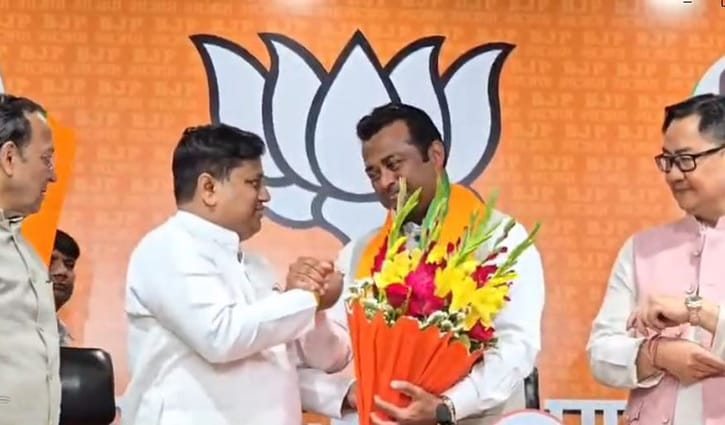 বিজেপিতে যোগ দিলেন লিয়েন্ডার পেজ