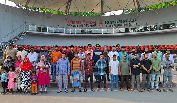 কাজের আশায় গিয়েছিলেন ভারতে, কারাভোগ শেষে আজ ফিরলেন