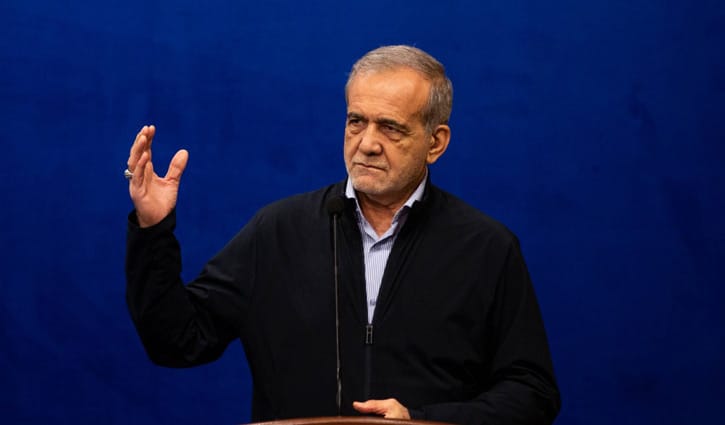 হাত এখনো বন্দুকের ট্রিগারে রয়েছে: ইরান