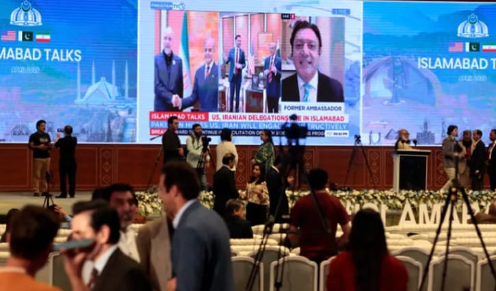 পাকিস্তানিদের উপস্থিতিতে আলোচনা করছেন ইরানি ও মার্কিন কর্মকর্তারা