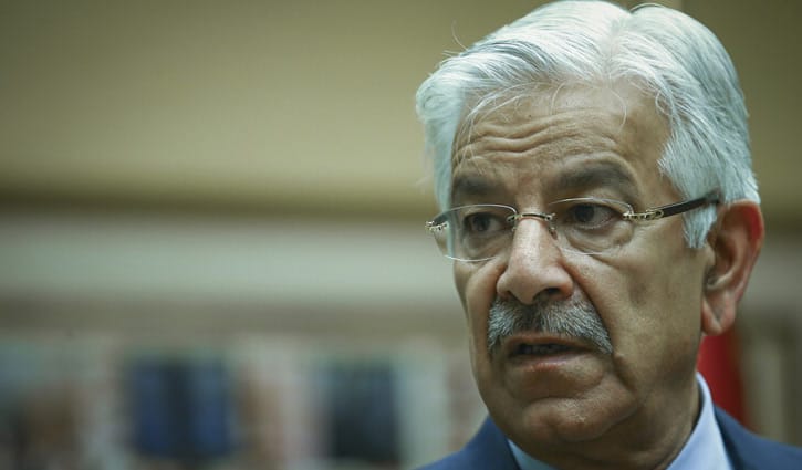 ইসরায়েলের বিরুদ্ধে পোস্ট করে আবার মুছে ফেললেন পাকিস্তানের প্রতিরক্ষামন্ত্রী