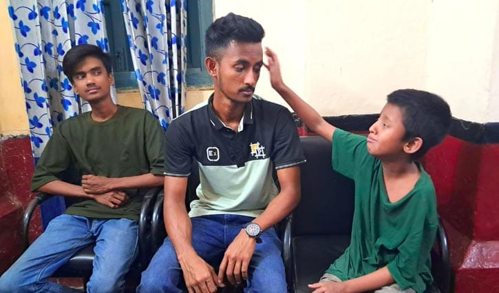 ট্রেনে উঠে পড়ে শিশু আব্দুল্লাহ, তারপর যা ঘটলো