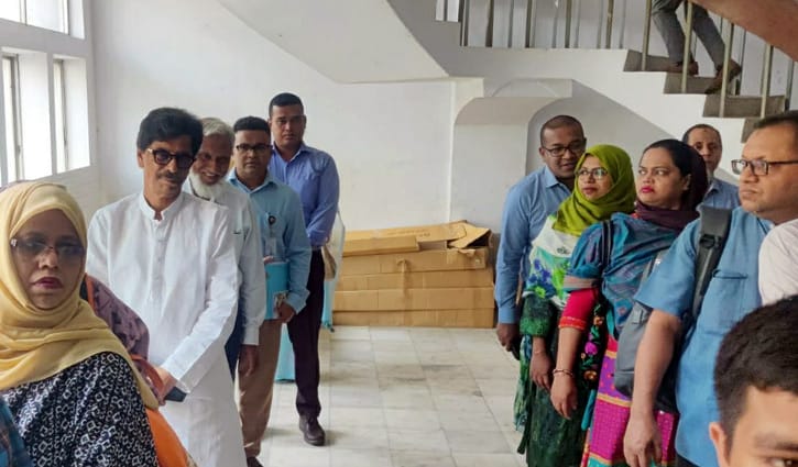 সচিবালয়ে শৃঙ্খলার অনন্য দৃষ্টান্ত গড়লেন কৃষিমন্ত্রী