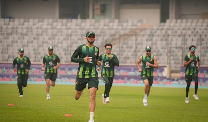 বাবর বাদ পড়েনি, আমরা নতুনদের সুযোগ দিয়েছি: আফ্রিদি