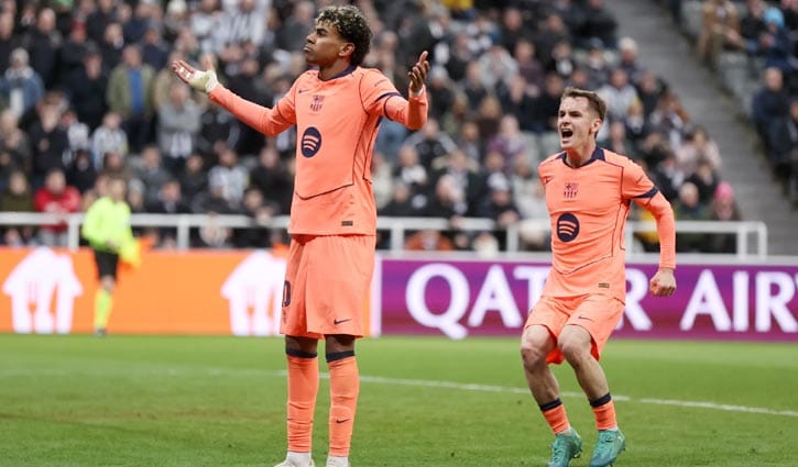 শেষ মুহূর্তের পেনাল্টি গোলে হার এড়াল বার্সেলোনা