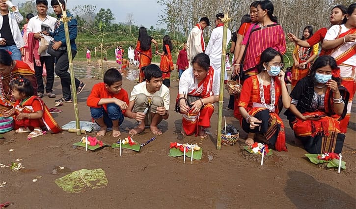 বৈসাবিতে উৎসবমুখর খাগড়াছড়ি