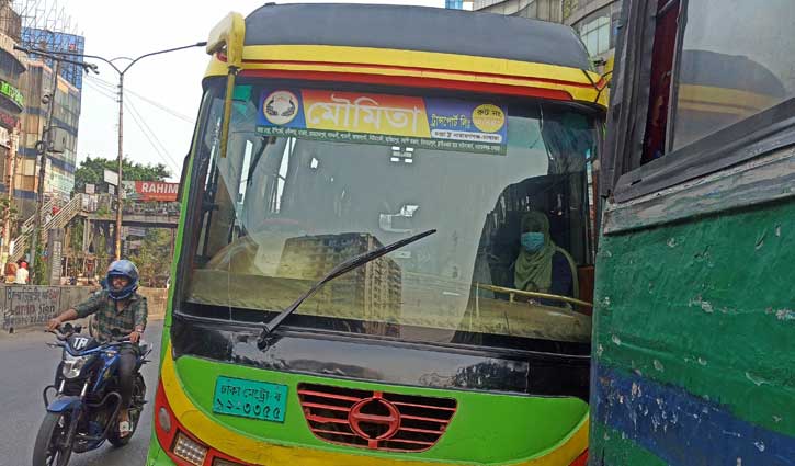 রাজধানীতে বাস সংকট, ২০ টাকার ভাড়া ৫০ টাকা আদায়