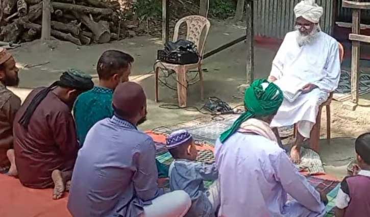 এবার মালিতে চাঁদ দেখা যাওয়ায় চাঁদপুরে ঈদ উদযাপন