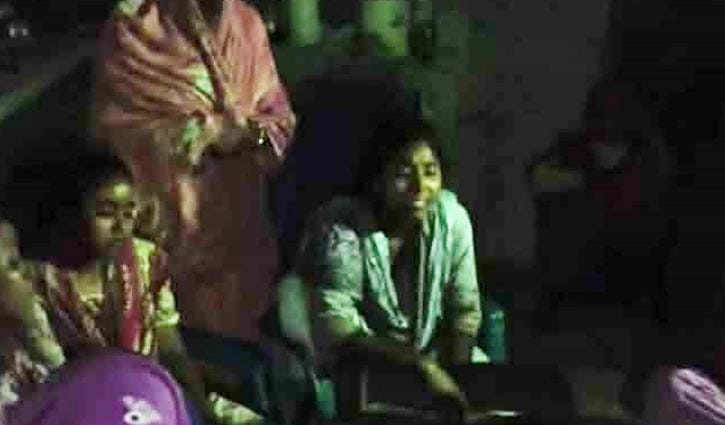 হাতে থাকা পেরেক সকেটে ঢুকে প্রাণ গেল শিশুর