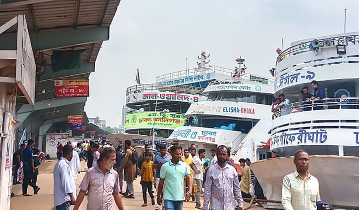 সদরঘাটে স্বস্তির ঈদযাত্রা, নেই বাড়তি ভাড়ার অভিযোগ