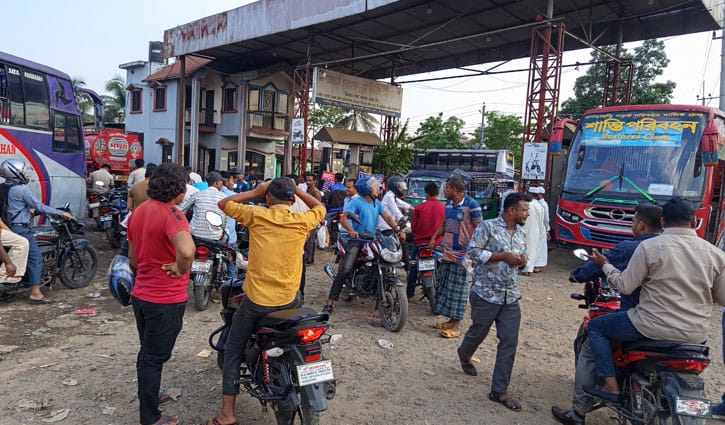 খাগড়াছড়িতে জ্বালানি সংকটে বিপাকে পর্যটকরা