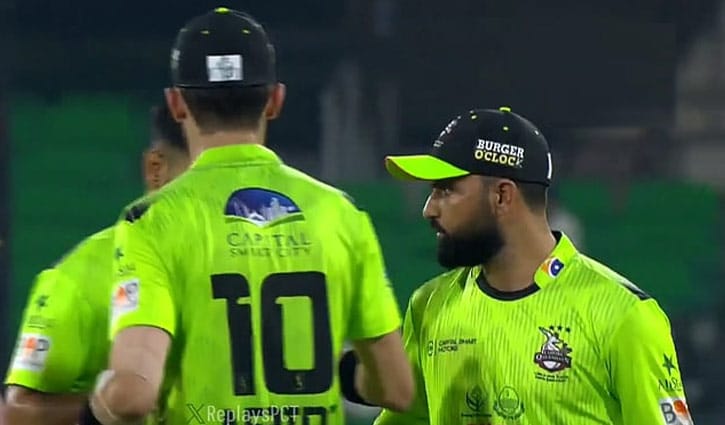 বল টেম্পারিং করে কি ফেঁসে যাচ্ছেন ফখর