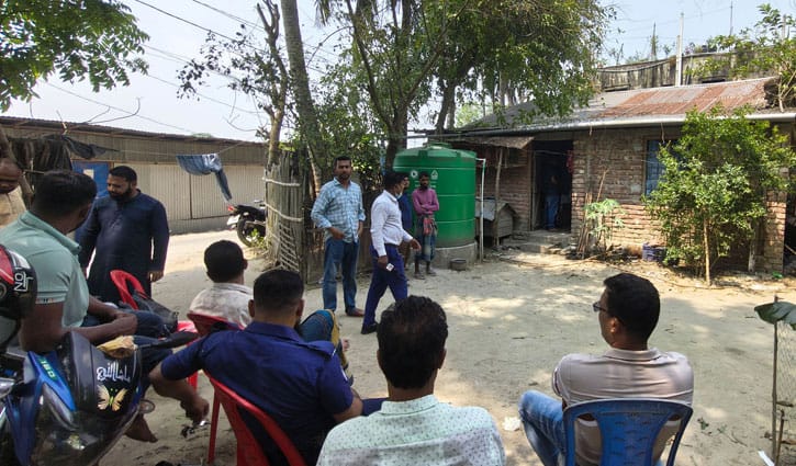 বোমা বিস্ফোরণে আহত মাদ্রাসাছাত্রের বাড়িতে পুলিশের বোমা বিশেষজ্ঞ দল