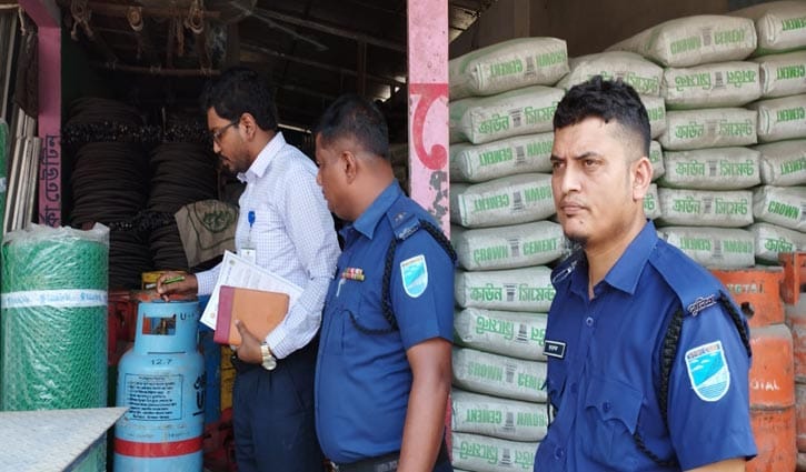 মুন্সীগঞ্জে ২ গ্যাস সিলিন্ডার ব্যবসায়ীকে জরিমানা