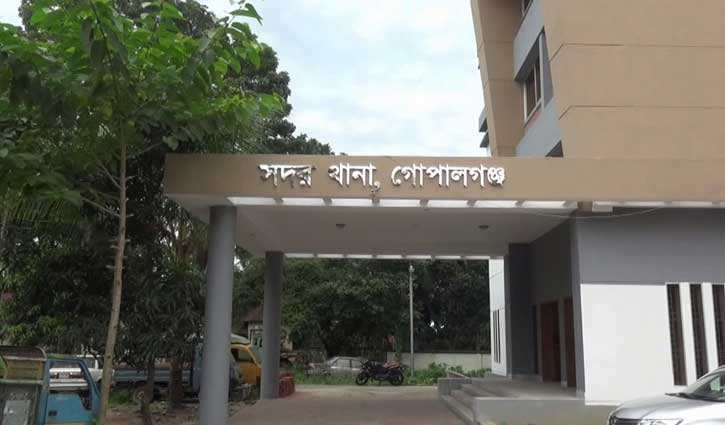 গোপালগঞ্জে আগুন নেভাতে গিয়ে বিদ্যুৎস্পৃষ্টে যুবকের মৃত্যু