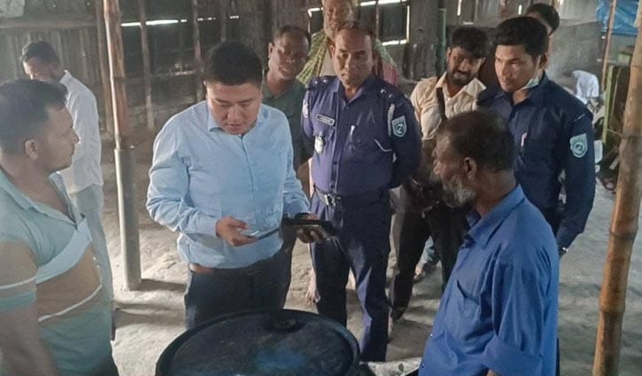 হিলিতে ২ সেমাই কারখানাকে জরিমানা