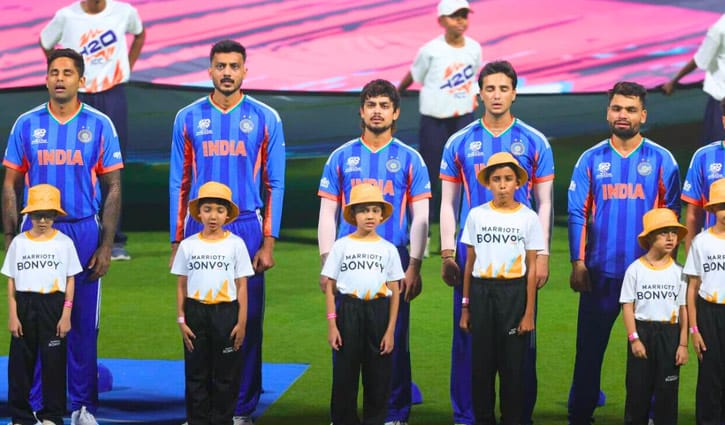 ফাইনালের আগে ‘অপয়া স্মৃতি’ এড়াতে হোটেল ও ড্রেসিংরুম বদল ভারতের