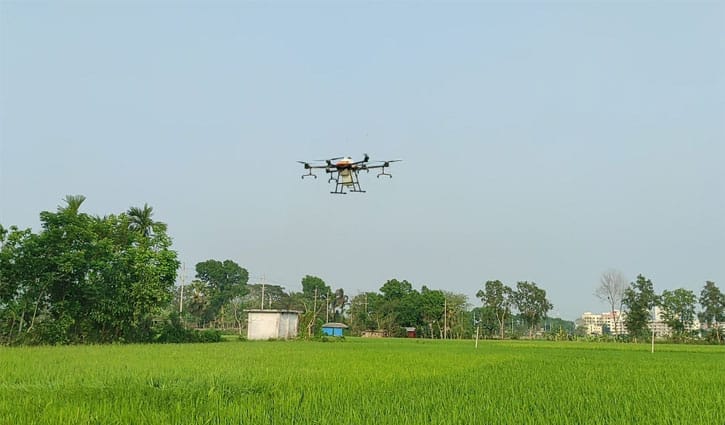 যবিপ্রবির গবেষণায় ড্রোন প্রযুক্তিতে ন্যানো সার প্রয়োগ